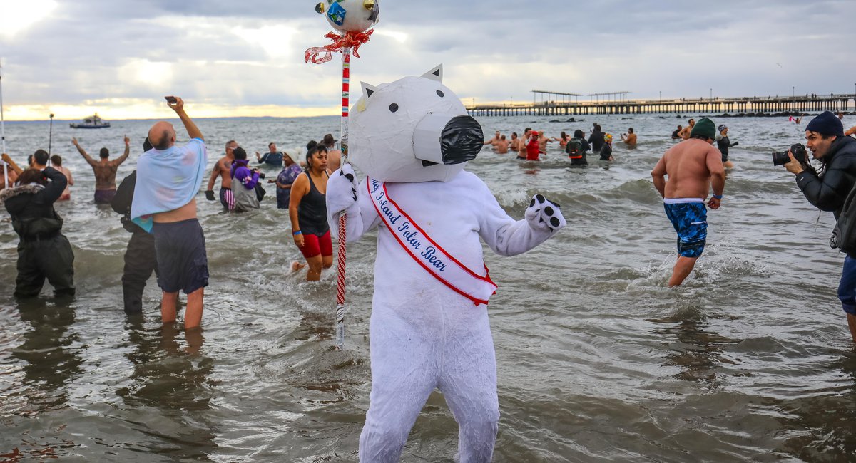 New Year's Day Coney Island Polar Bear Plunge Is ON For 2022 Gothamist