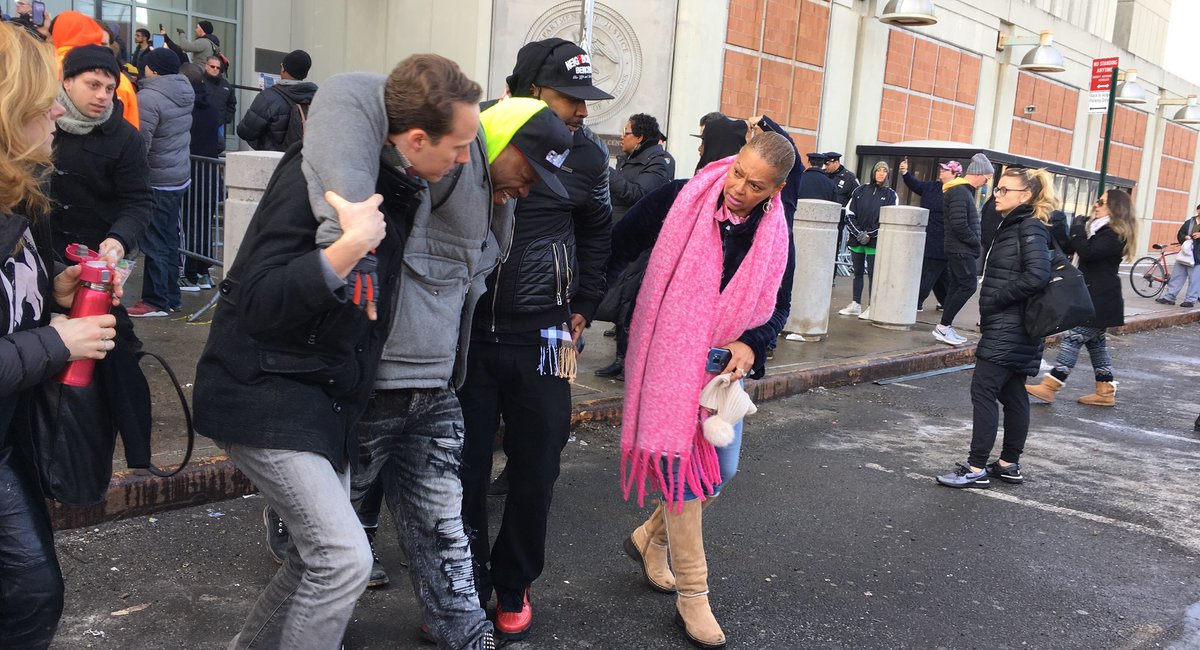 Guards Pepper Spray Protesters At Brooklyn Jail Where Inmates Went Without Heat For A Week
