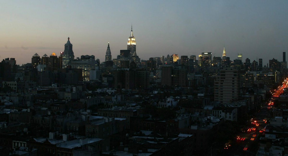 Photos This Was New York City During The Massive 2003 Blackout Gothamist