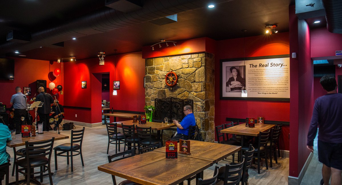 Anchor Bar, Inventor Of Buffalo Wings, Opens In Midtown Gothamist