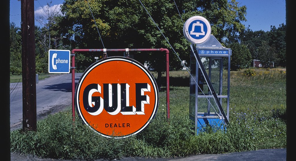 Thousands Of Vintage Photographs Capture NY's DriveIns, Gas Stations