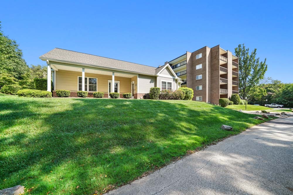 Apartment in Berwyn PA Photos of Main Line Berwyn Apartments