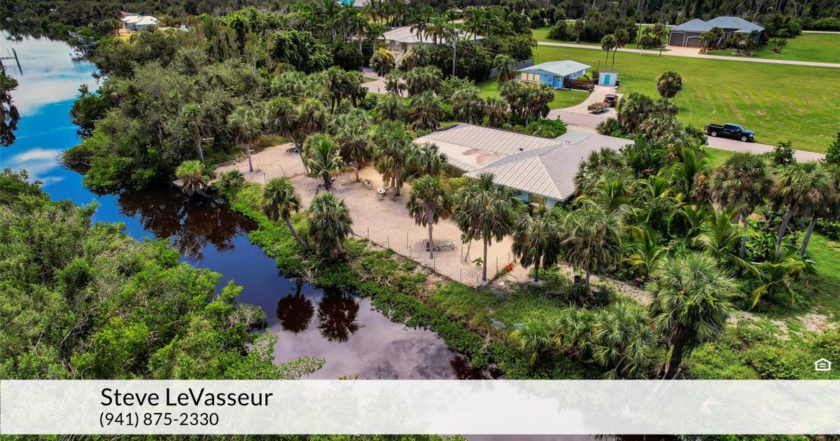 120 Barracuda Dr, Placida, FL 33946