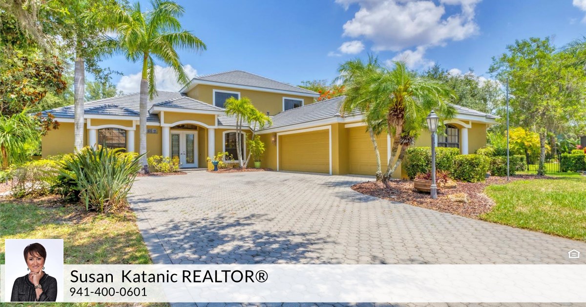 8005 Megan Hammock Way, Sarasota, FL 34240