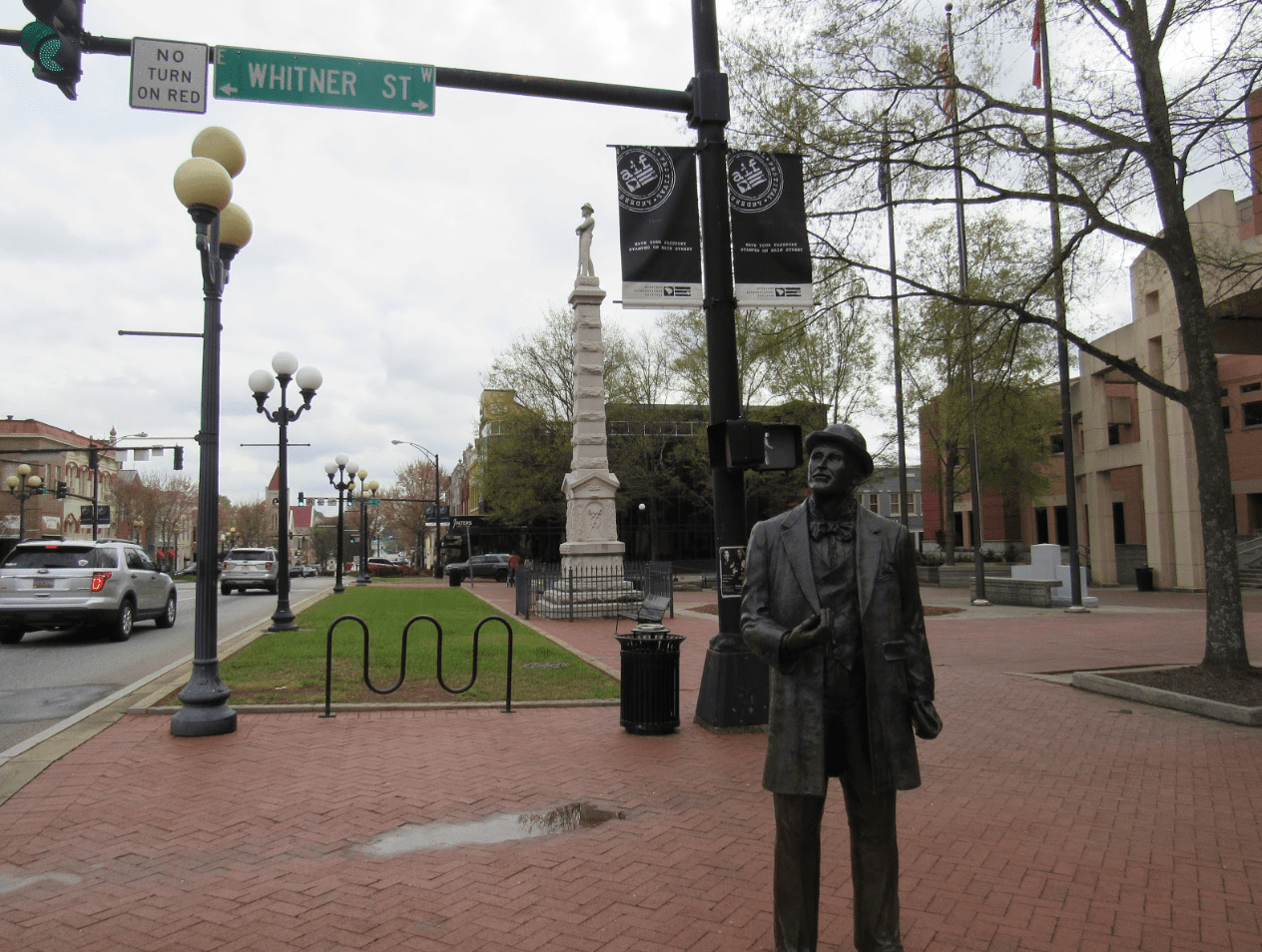 In South Carolina town, “Finding ways to get along;” Taking down statue