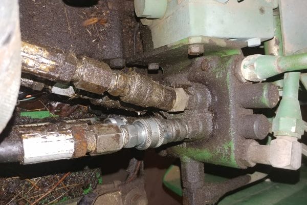 Flat Face Hydraulic Coupler Leaking? Fix It with These Steps