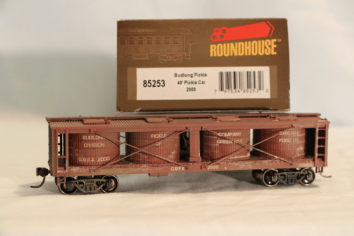 RLC48. GBFX 2000 Roundhouse 85253 40′ Pickle Car Budlong Pickle