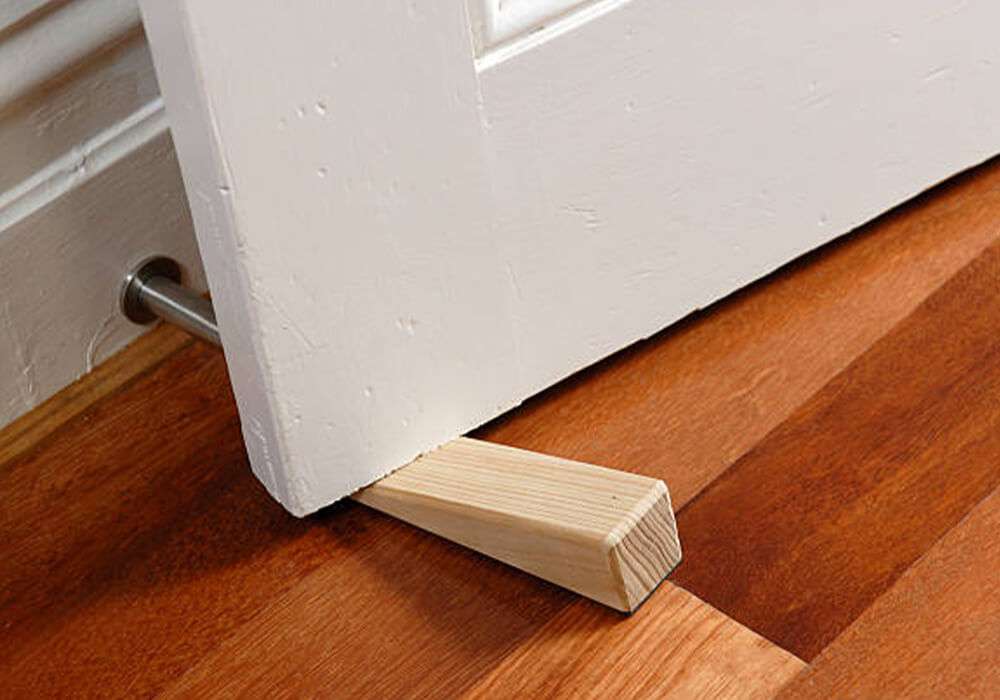 How to Pick a Door Lock with a Credit Card? YangGe Lock