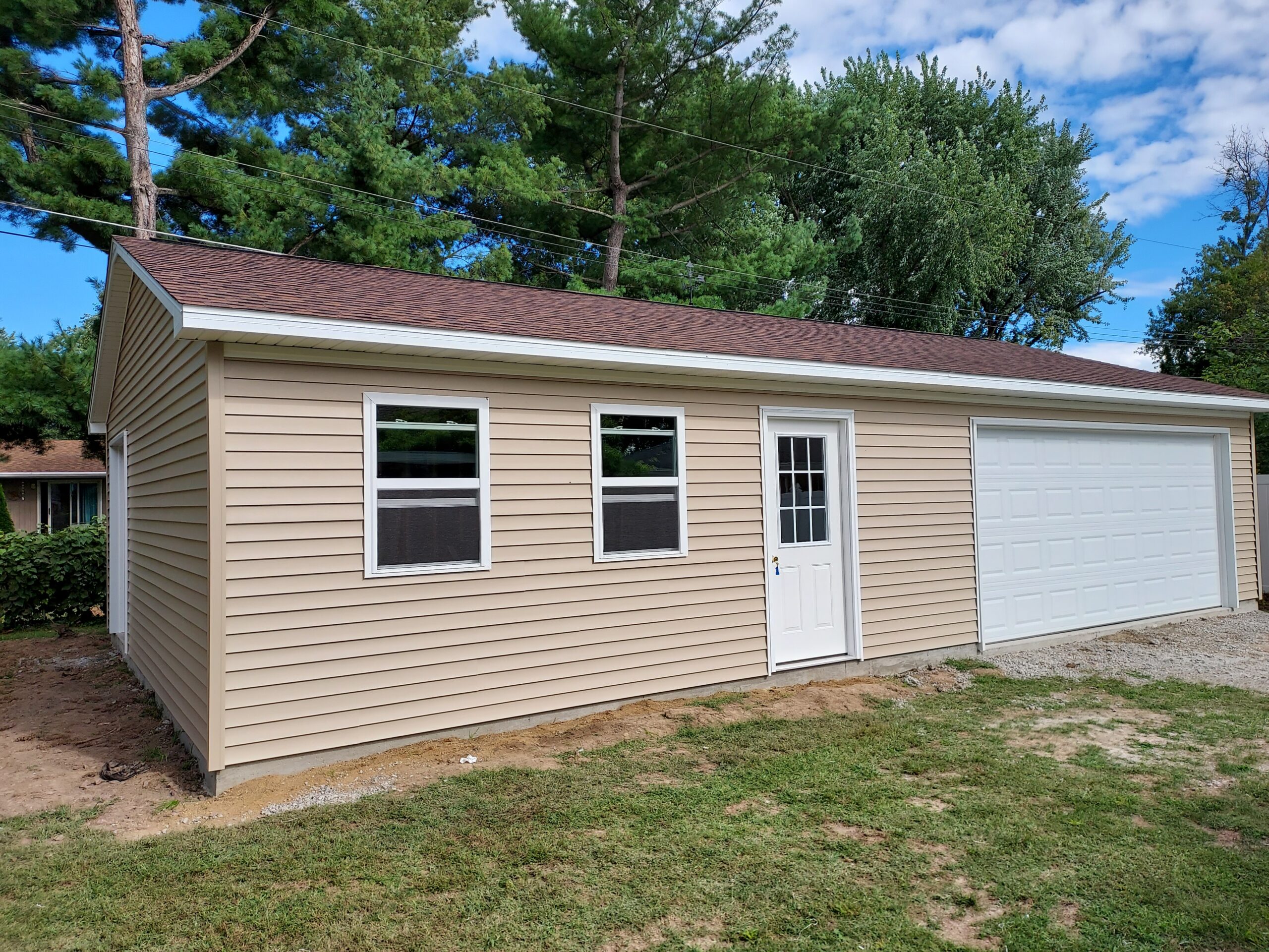 V0177 Garage in Effingham Coach House Inc