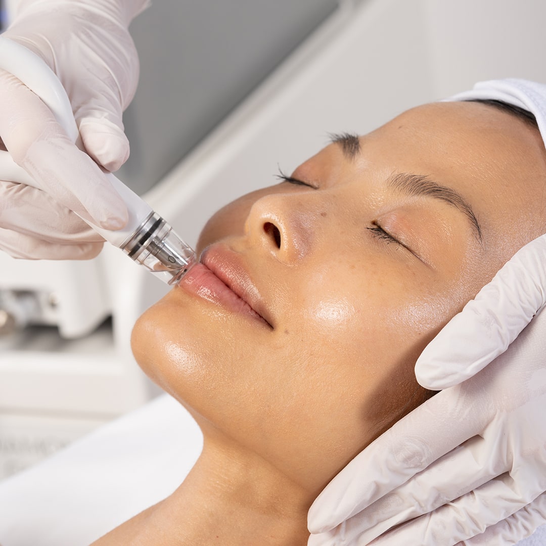 Diamond Glow vs. Hydrafacial Coastal Aesthetics
