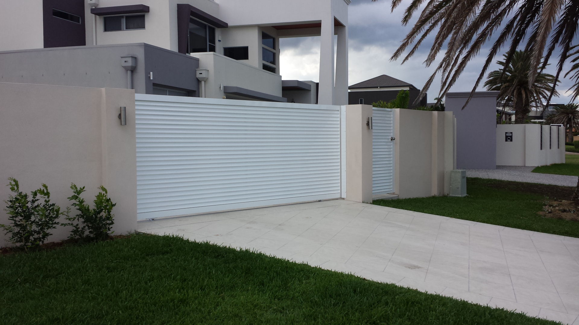 Automatic Aluminium Sliding ,Swinging,Slatted Gates and Panels