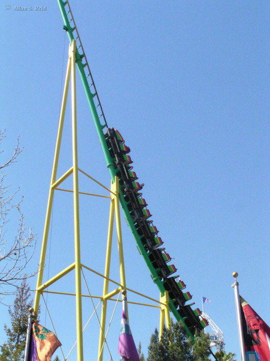 Montezooma's Revenge photo from Knott's Berry Farm CoasterBuzz