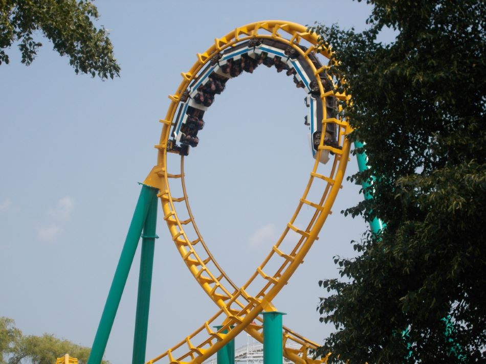 Corkscrew photo from Valleyfair! CoasterBuzz