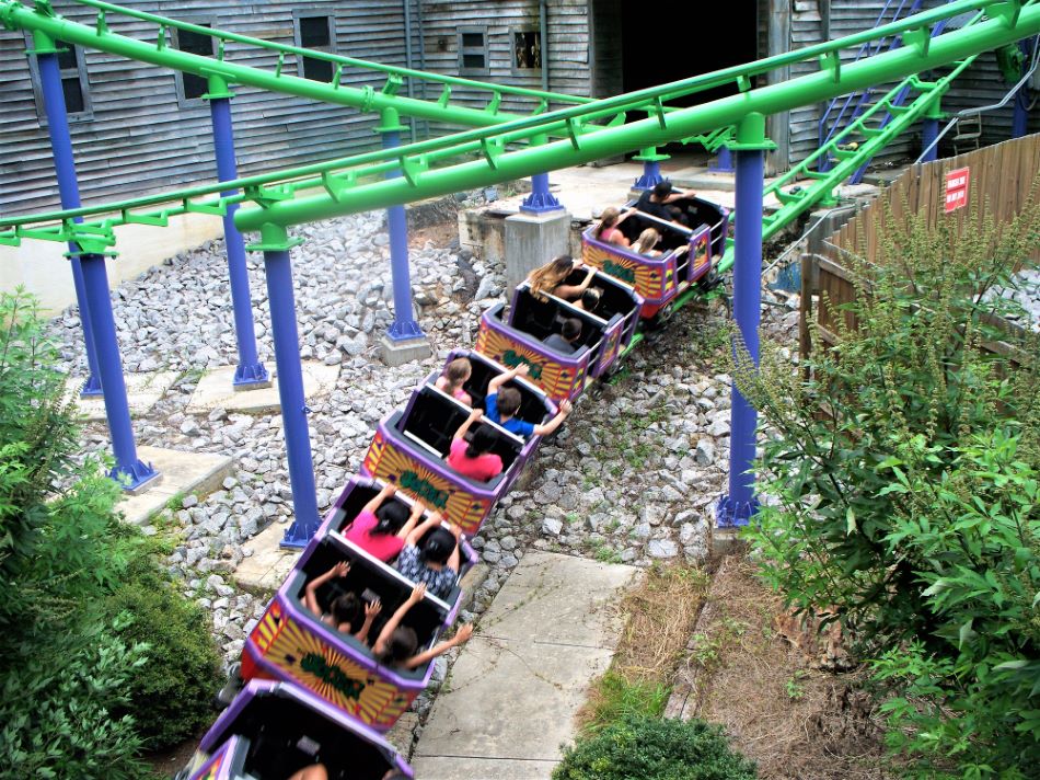 Joker Funhouse Coaster photo from Six Flags Over CoasterBuzz