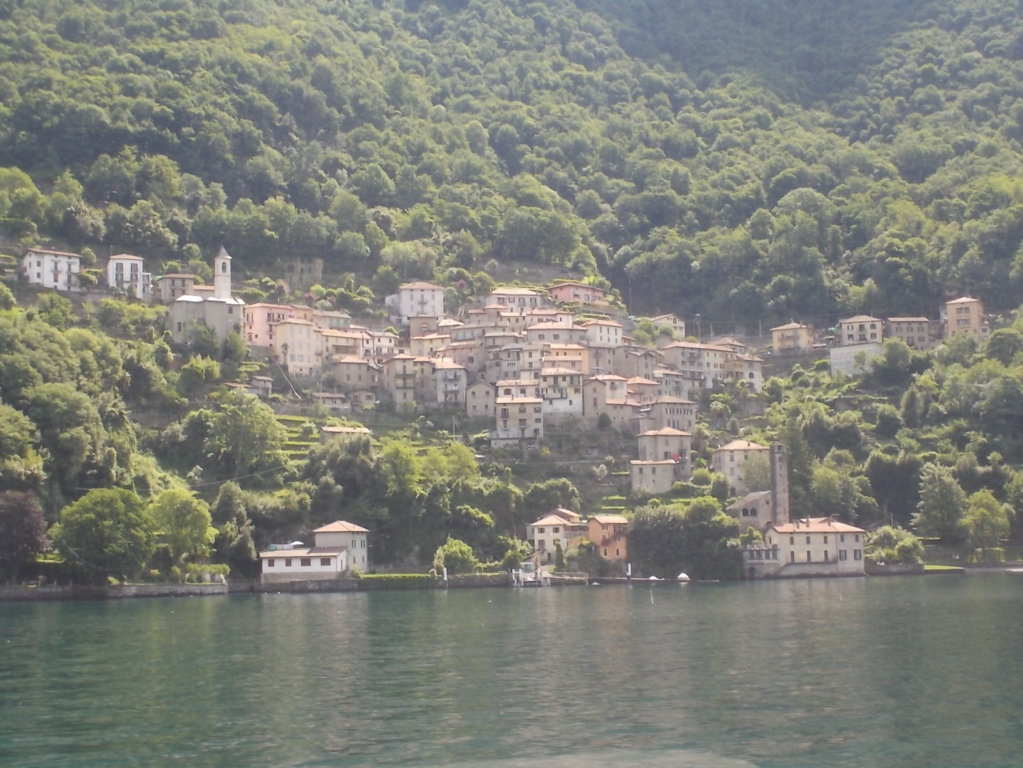 CARENO, sul Lago di Como. Vista dal battello ORIONE, domenica 30 maggio