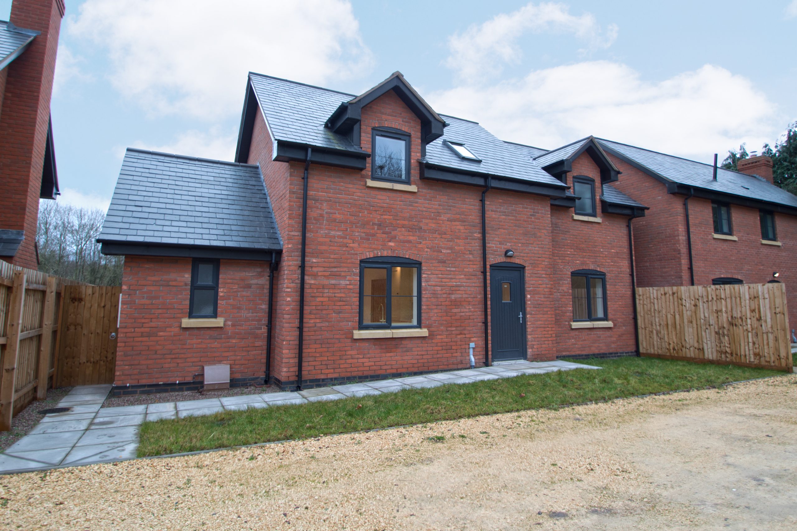 Cobb Amos Estate Agents Land and New Homes