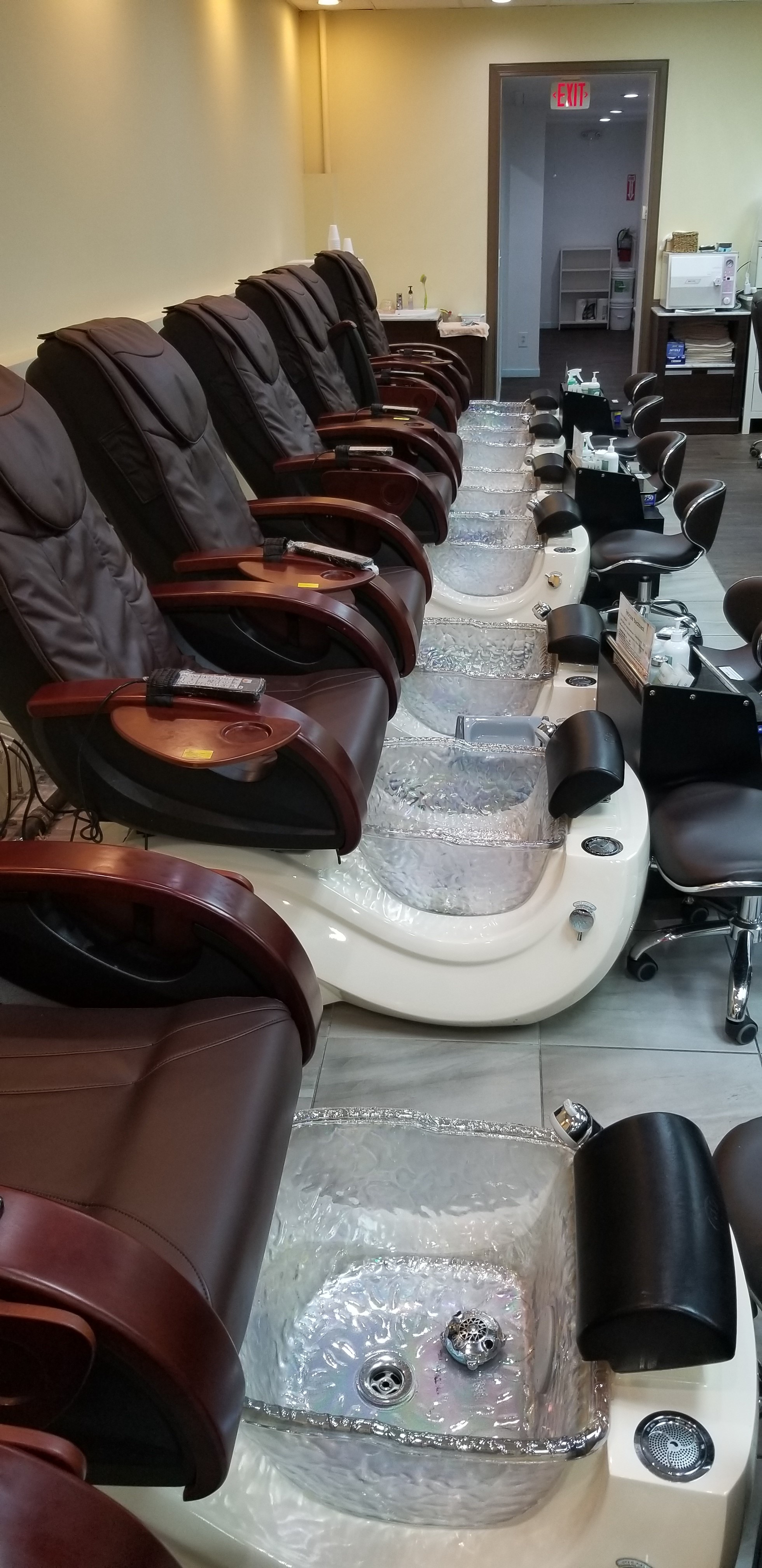 Gallery Cobble Nails & Spa