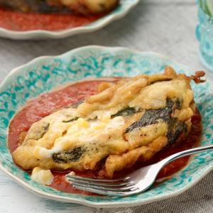 🔸Chiles Rellenos Con Salsa De Tomate