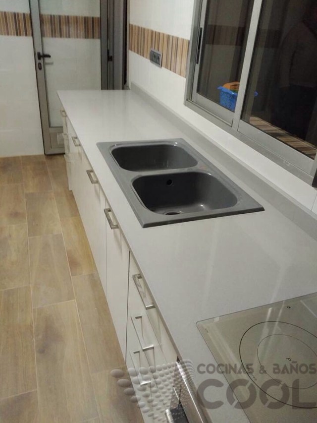 Some of the most prestigious architectural firms in the city are invited. Encimera compac arena, fabricada en cuarzo para cocina y baño , en tono gris, pertenece a la colección genesis, acabado pulido brillo, de gran. ENCIMERA COMPAC QUARTZ CENIZA. Encimeras COOL, S.L.