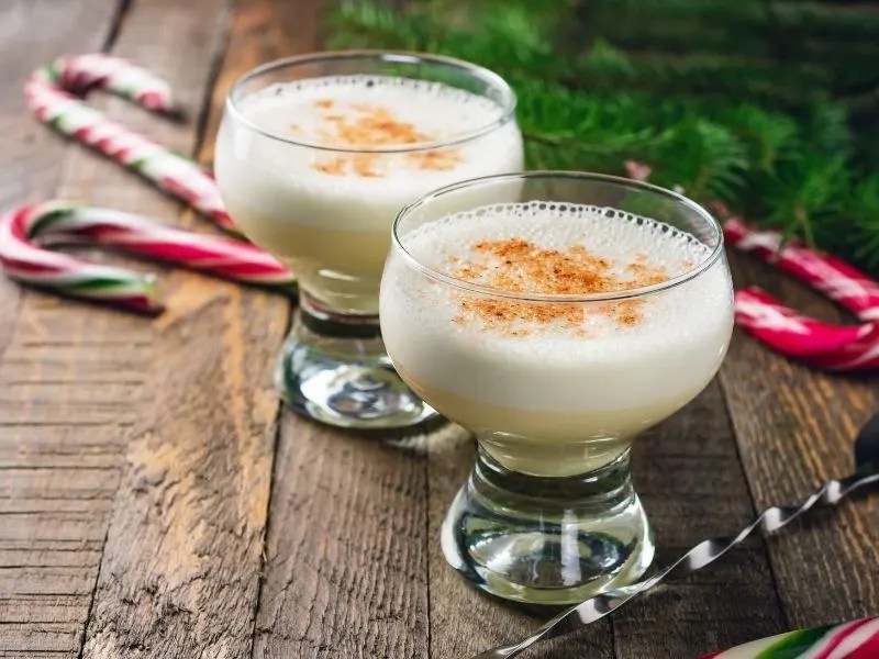 The Best Christmas Cocktails With Rum