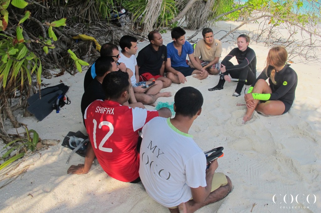An interactive onsite presentation on the beach Coco Cares