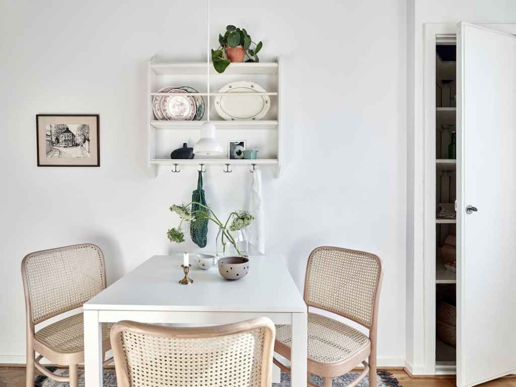 Cozy kitchen table
