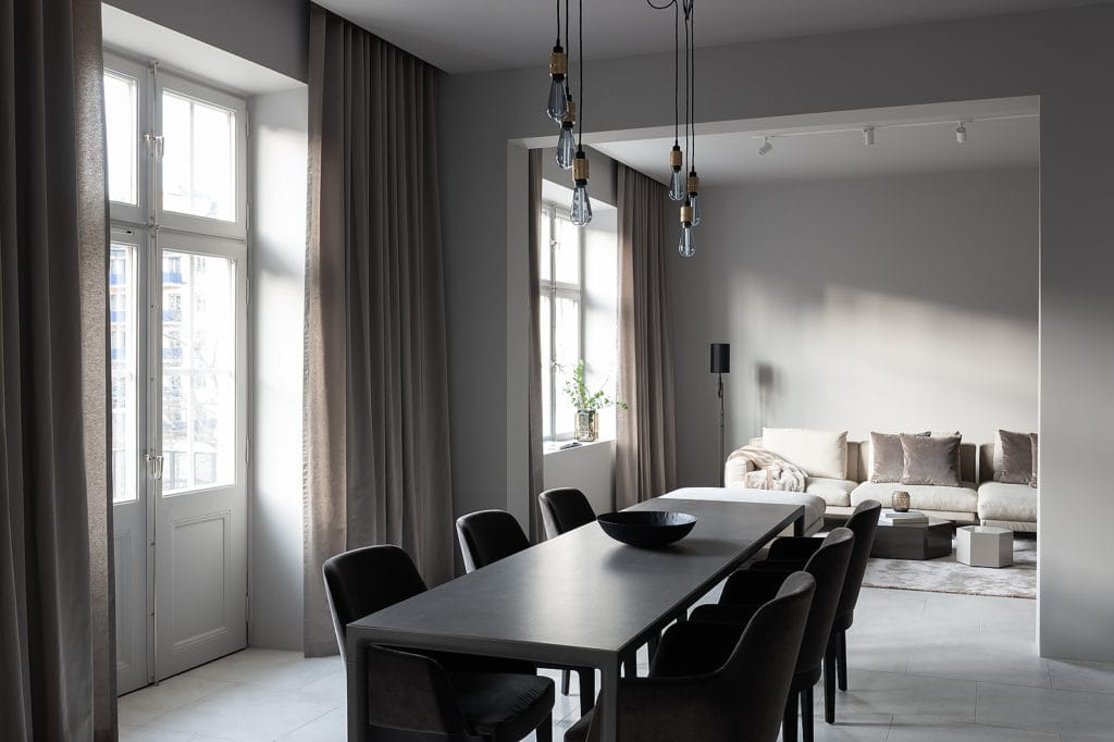 Renovated home with black accent pieces COCO LAPINE DESIGNCOCO LAPINE