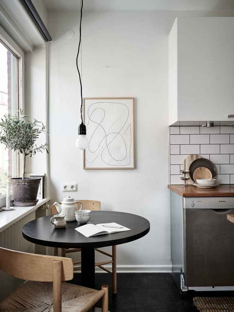 Minimal studio home