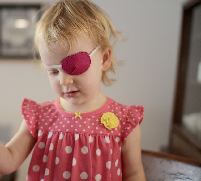 EasyPeasy Pirate Eyepatch! // a Halloween Costume DIY