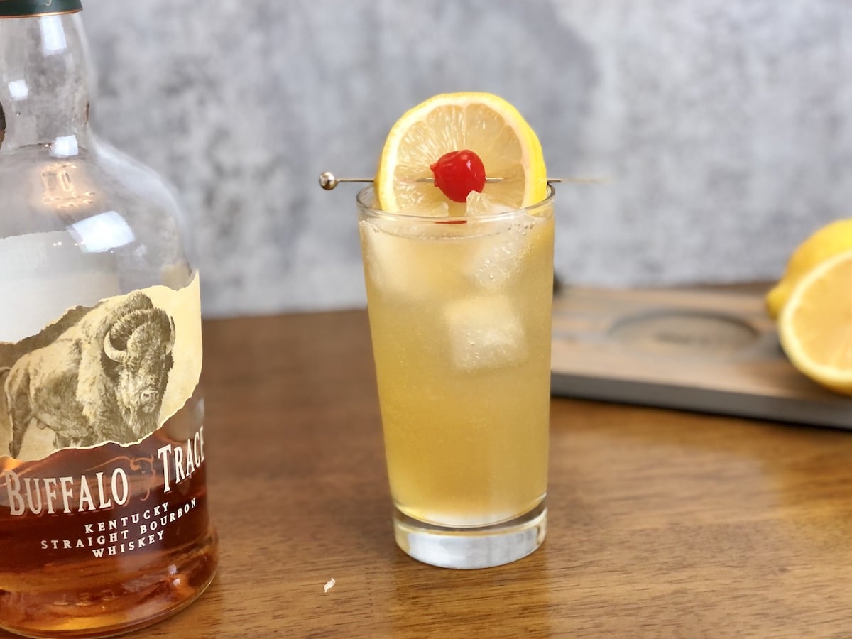 John Collins Cómo Hacer Cóctel de Whisky y Limón