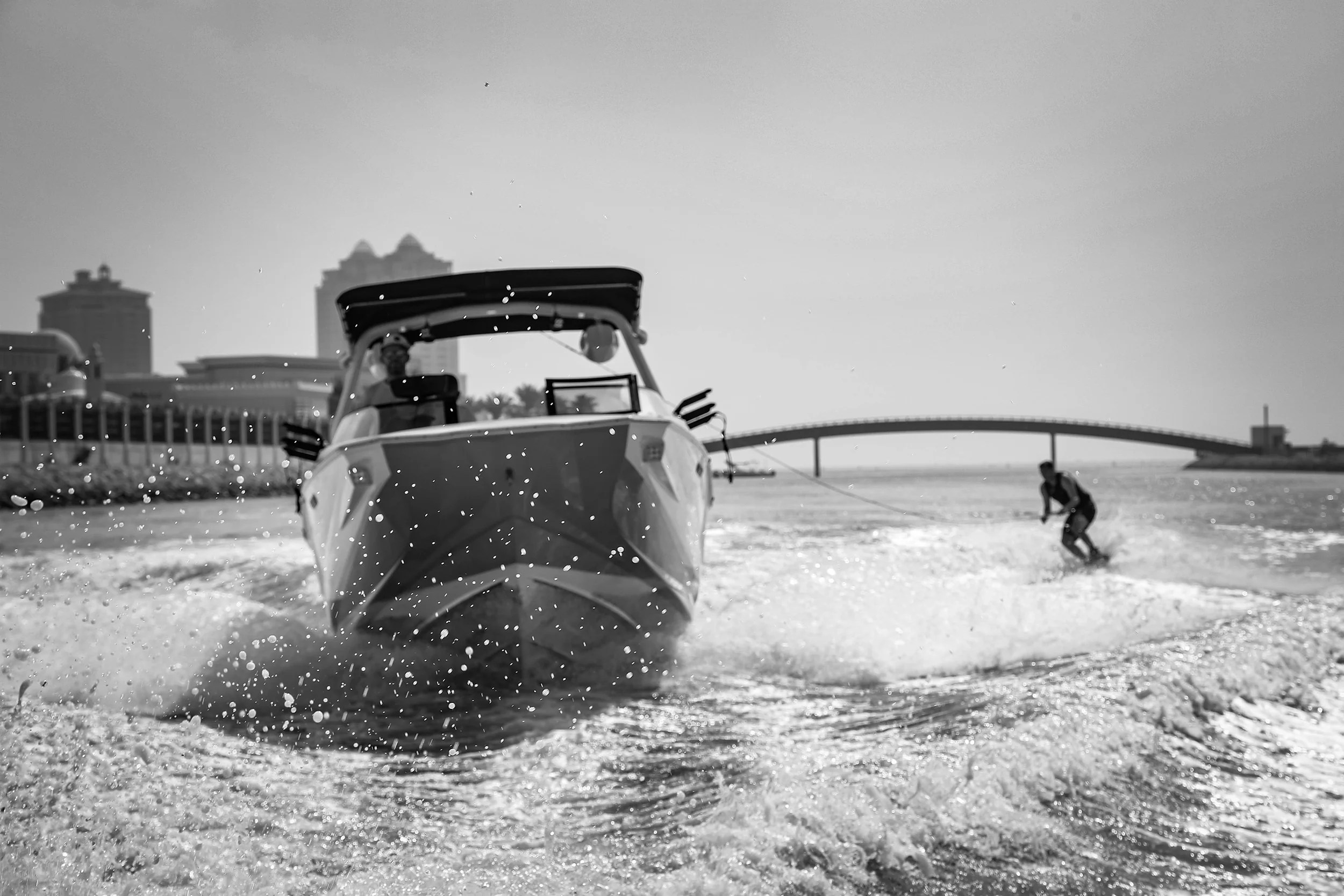 Wakesurfing and wakeboarding in Doha, Qatar Code Wake