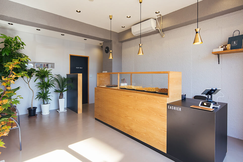 店舗デザイン設計施工事例104｜いなりのこん｜いなり寿司専門店｜CODESTYLE