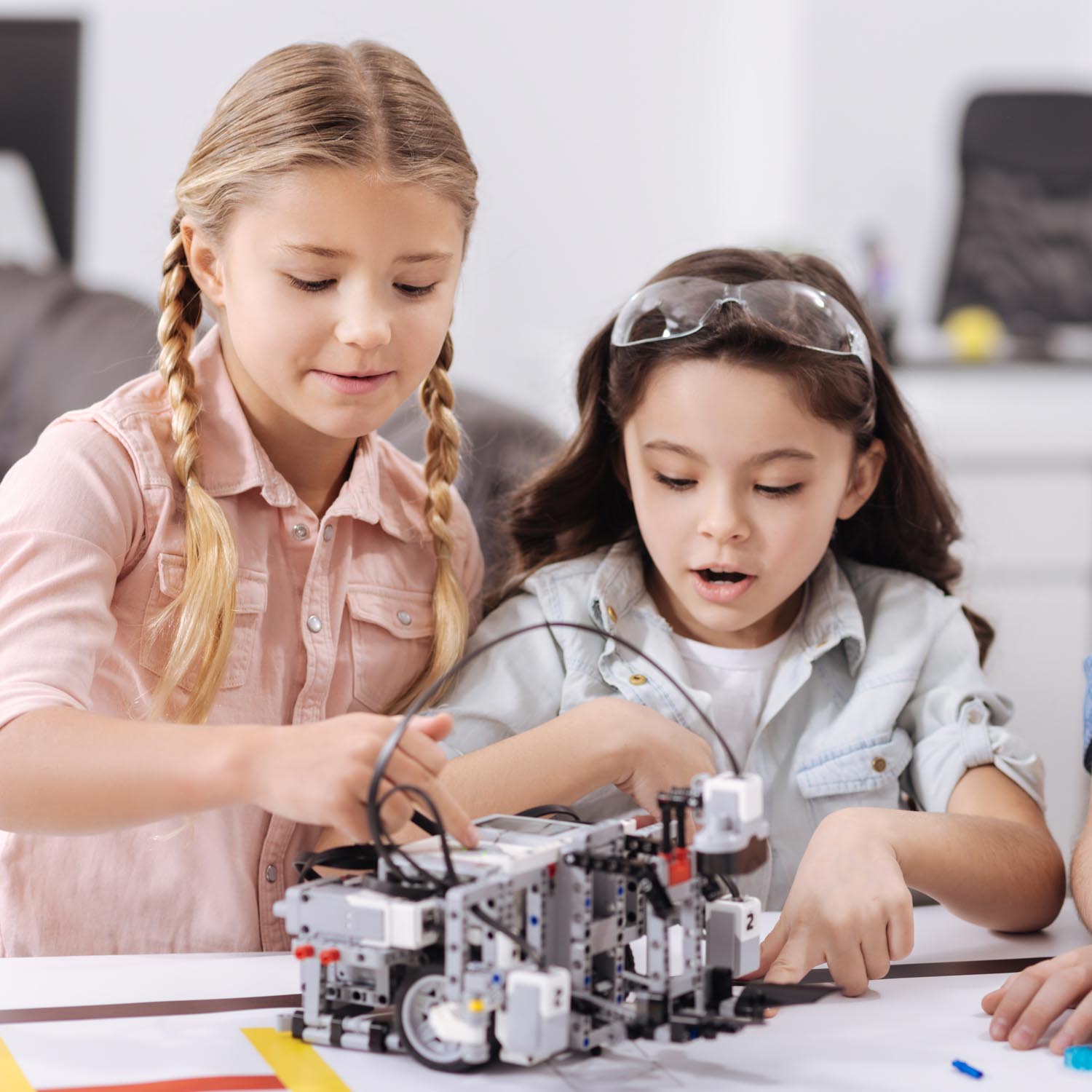 Ultimate Guide for Coding Toys for 10 Year Olds (that they love)