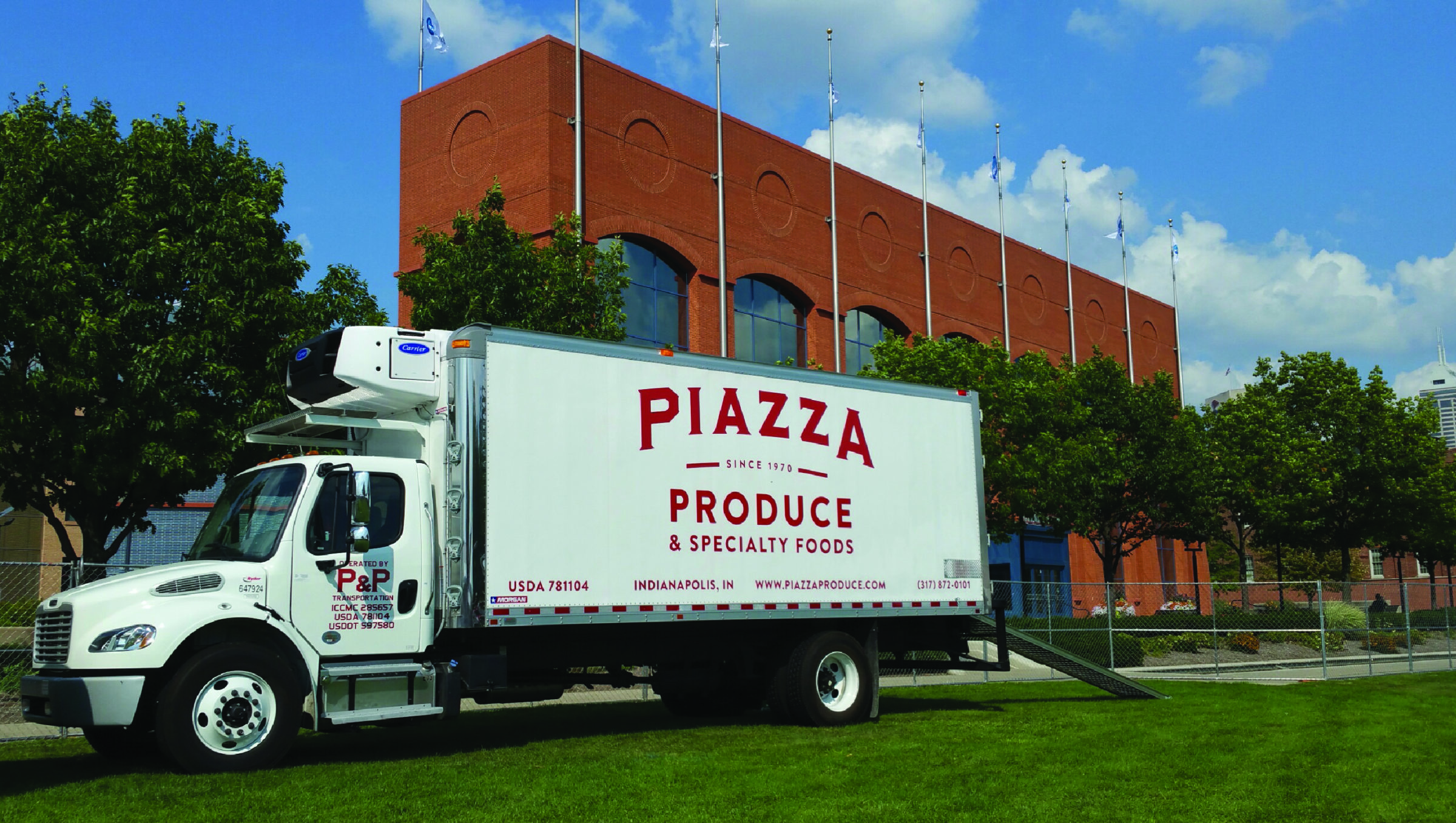 Piazza Produce Branding, site, Package Design CODO Design