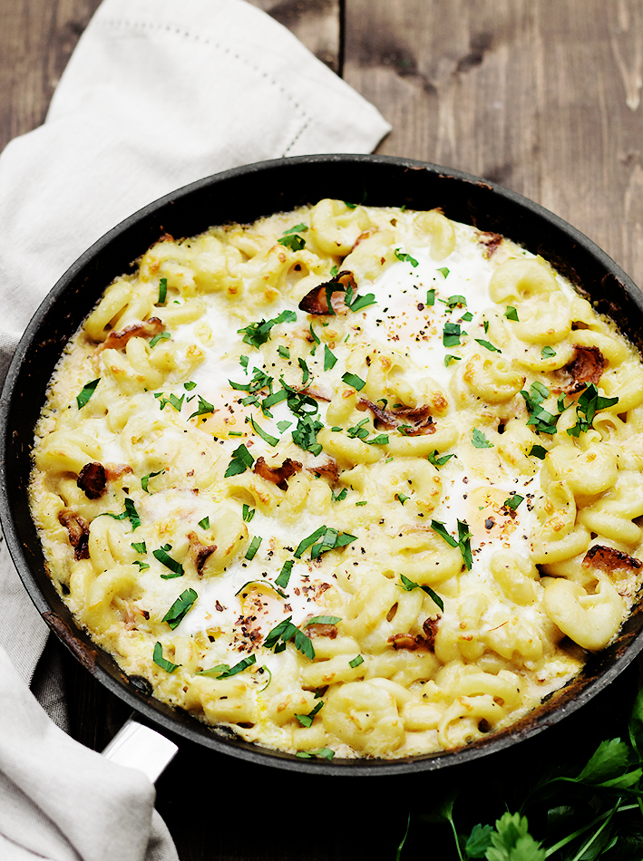 Mac and cheese z sadzonymi jajkami Blog kulinarny codojedzenia.pl