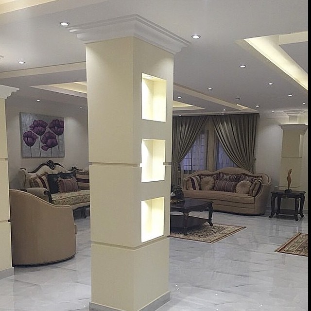 ديكور عمود وسط الصاله , البناء باحدث اشكالة فنجان قهوة