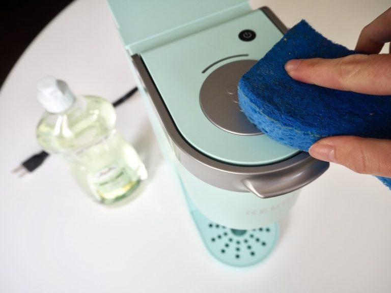 How to Clean a Keurig Mini (Pictures & Tips) Coffee Affection