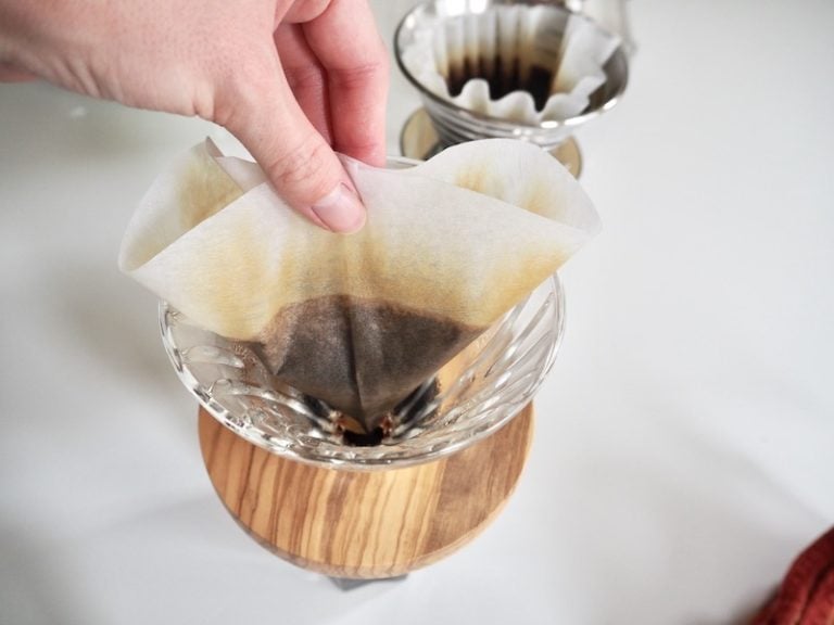 Brown vs White Coffee Filters Which is Better? Coffee Affection