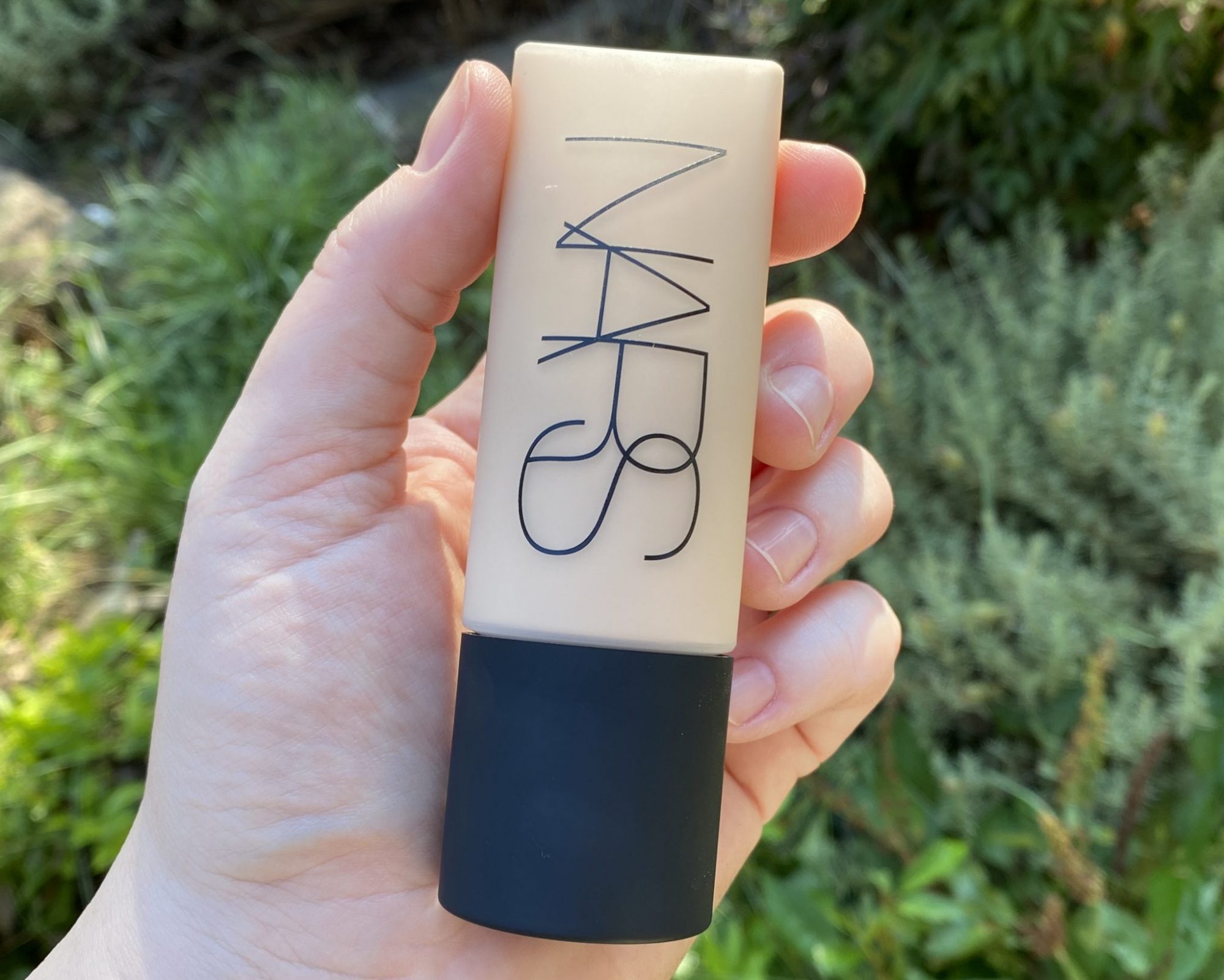 Review Nars Soft Matte Complete Foundation Coffee & Makeup