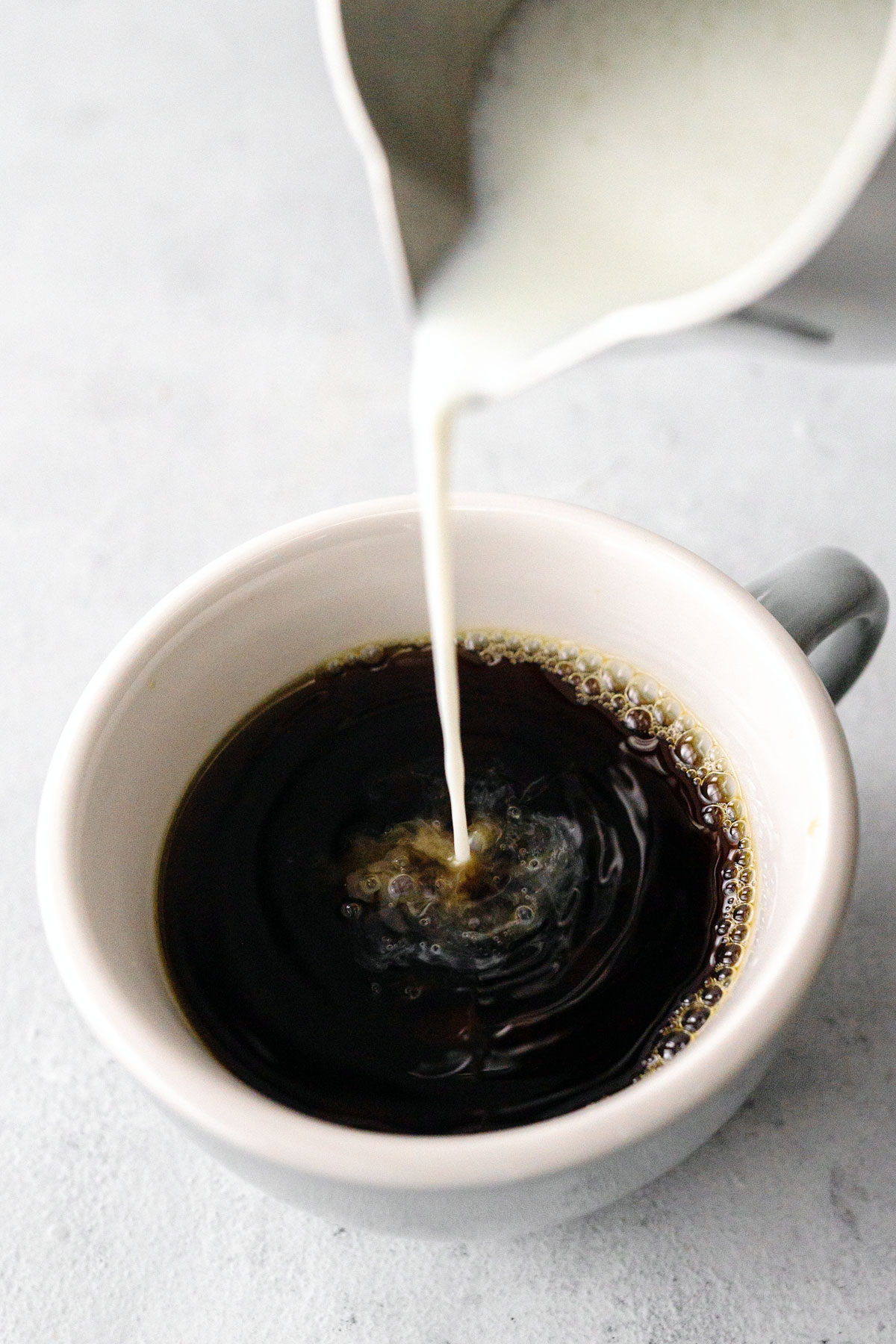 Cafe au Lait Overview, Steps to Make It, and How to Order It at