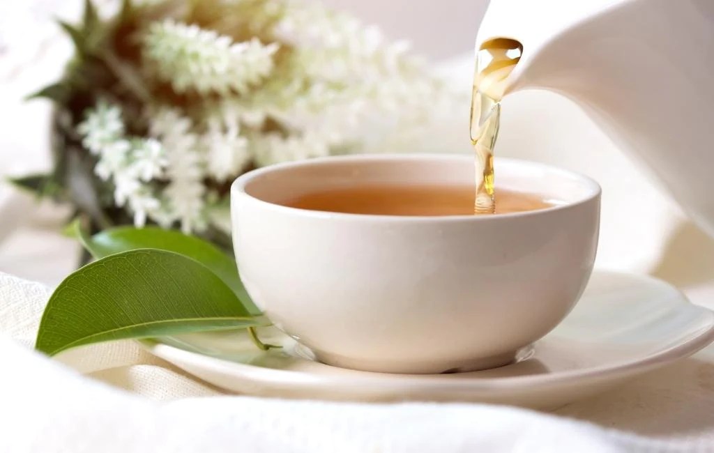 Does White Tea Have Caffeine? Yes! Here's How Much