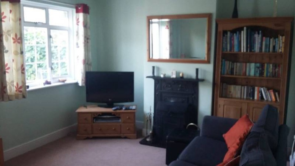 Room for rent in Coulsdon house share 7610