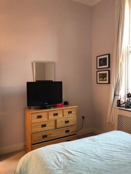 Room for rent in Woodford Green house share 7981