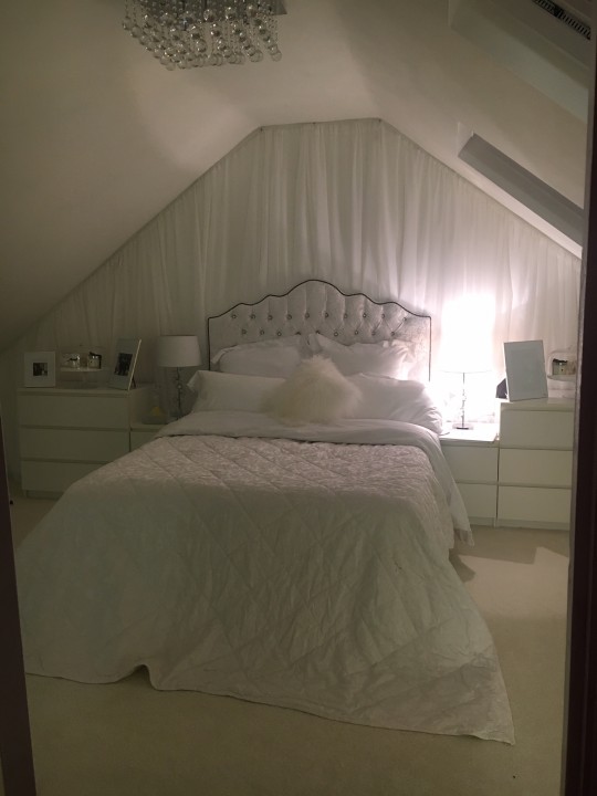 Room for rent in Gants Hill house share 8155