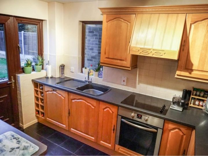 Room for rent in Luton house share 8630