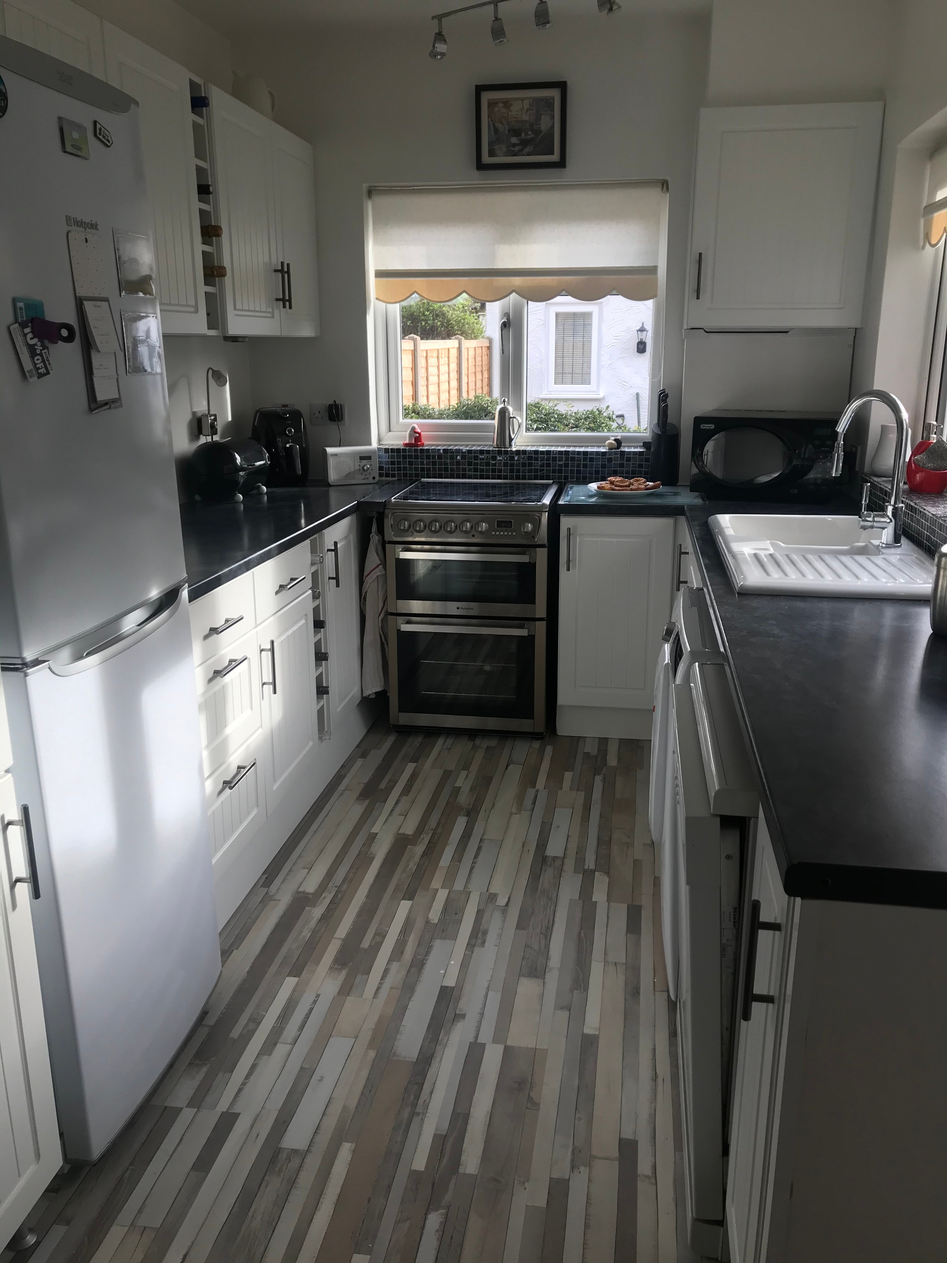 Room for rent in Enfield Town house share 8704