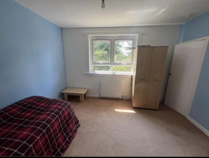 Room for rent in G64 1PJ house share 140612