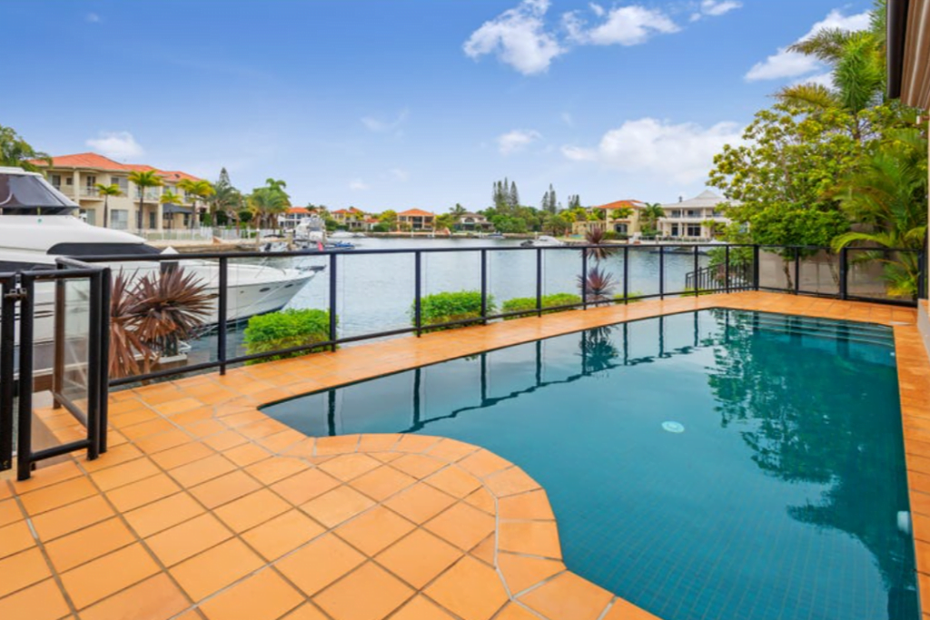 The Peninsula, Sovereign Island, QLD Cohen Handler