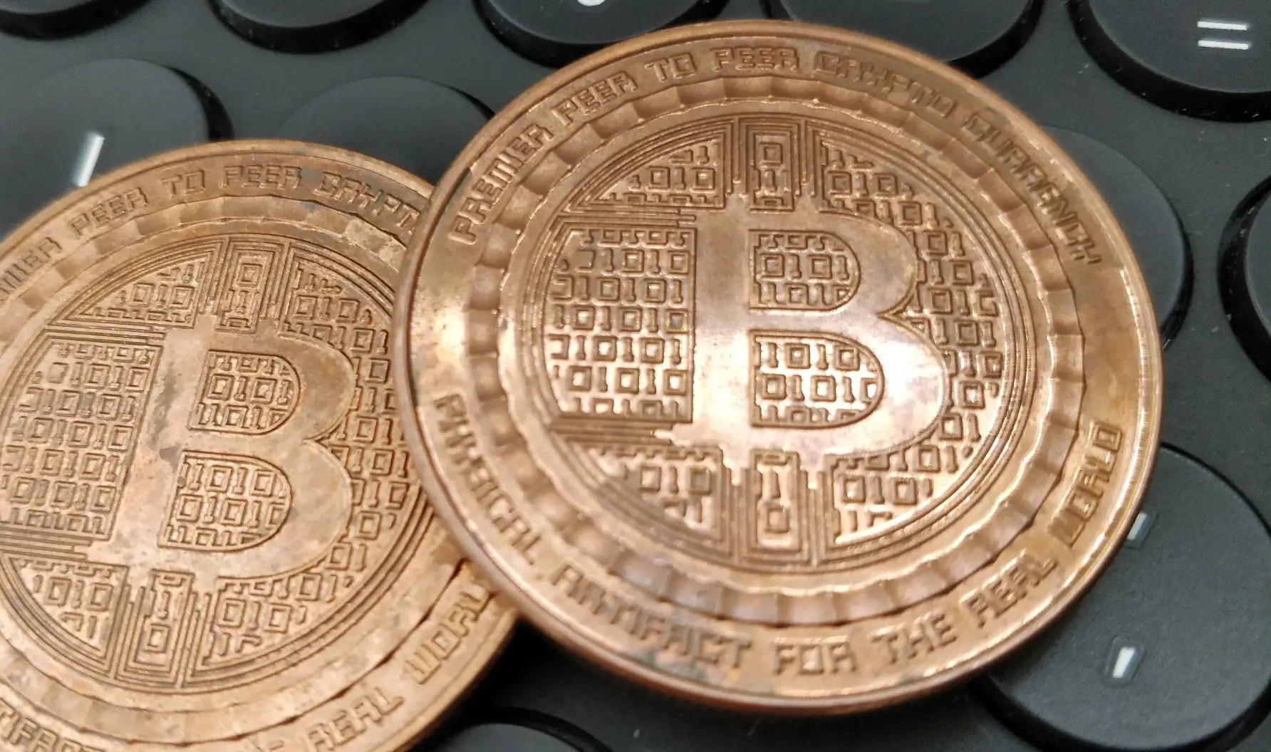 Биткоин сталкивается с решающим моментом на отметке 98 000$