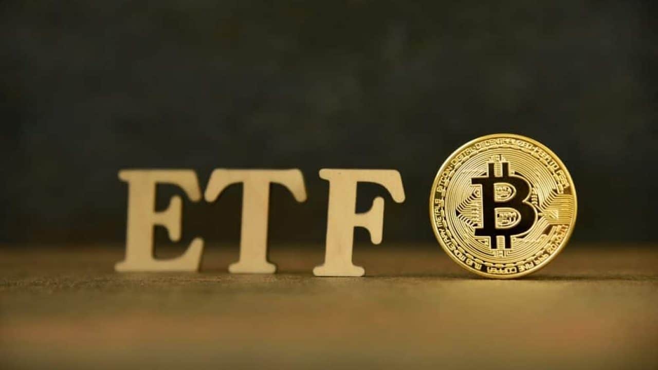 How Will BTC Price React To US SEC Spot Bitcoin ETF Deadlines?